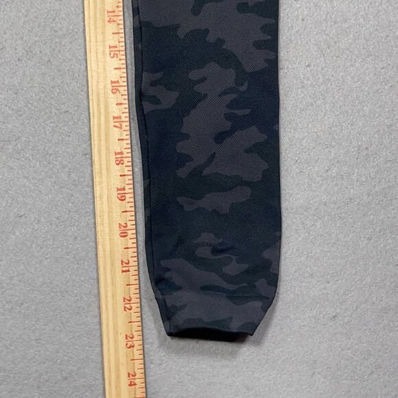 SPANX High Rise Seamless Leggings Black Camo Size Small Look At‎ Me Now - Picture 3 of 9